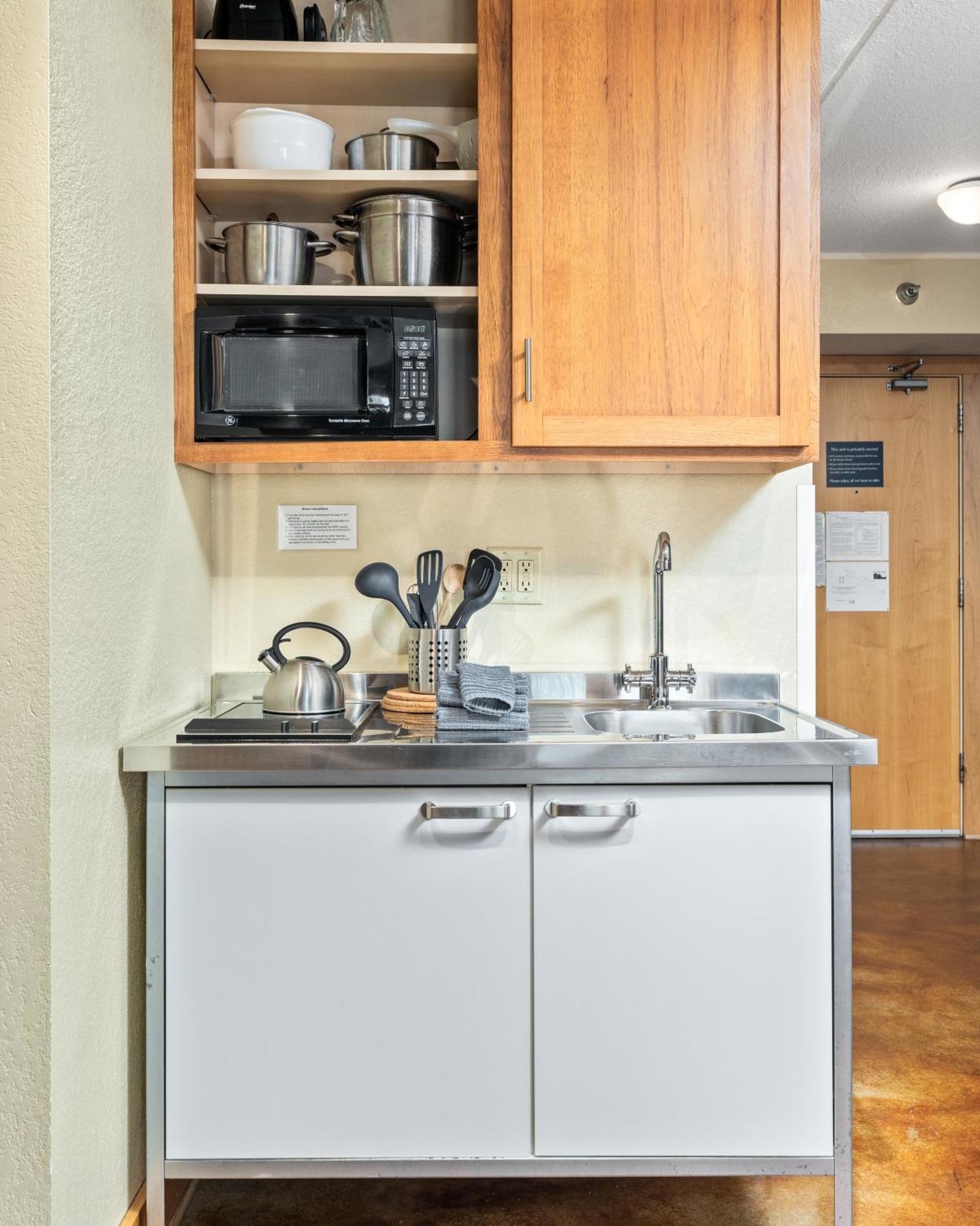 East Bay Suites 大马雷 外观 照片